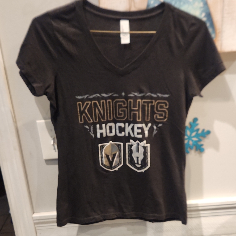 District Las Vegas Knights Hockey Women's Sz S V-neck T-shirt